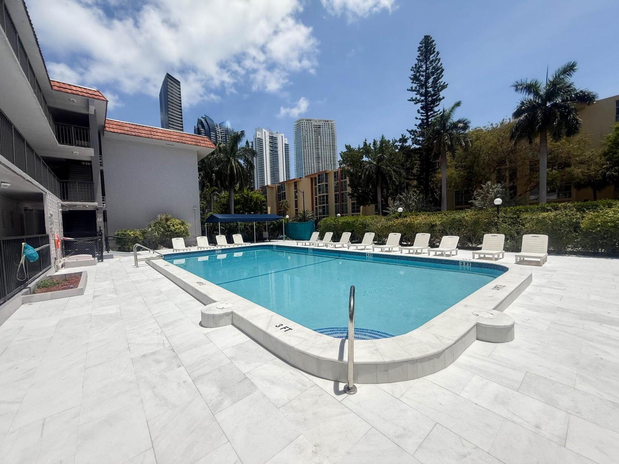 Sunny Isles Apartments By Miarentals Sunny Isles Beach Bagian luar foto